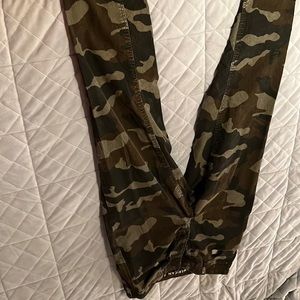 American Eagle pants